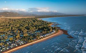 Rollingstone Beach Front Resort